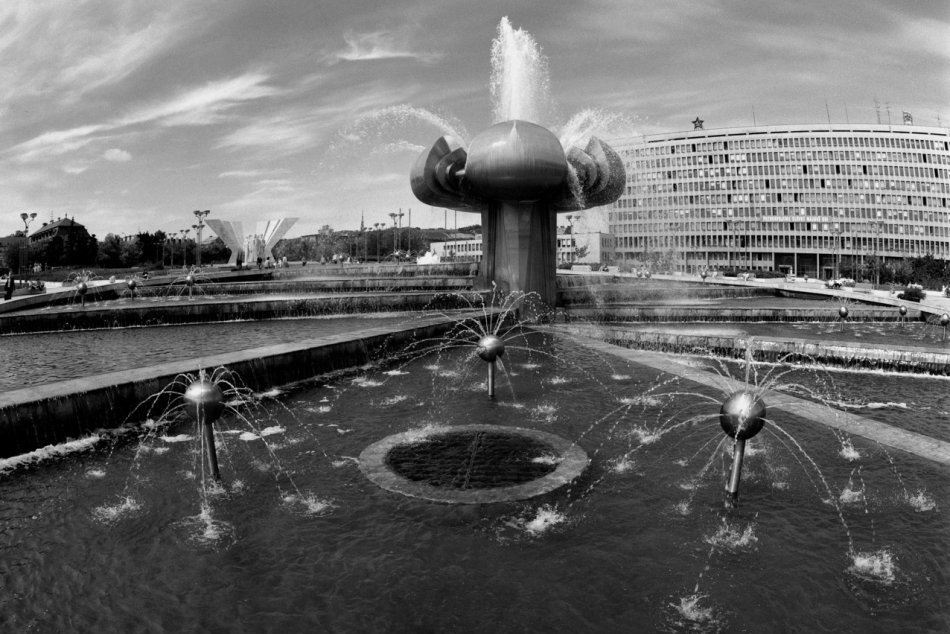 Ilustračný obrázok k článku História na fotografiách: Bratislavské fontány kedysi zásobovali obyvateľov vodou, pomáhali i pri požiaroch