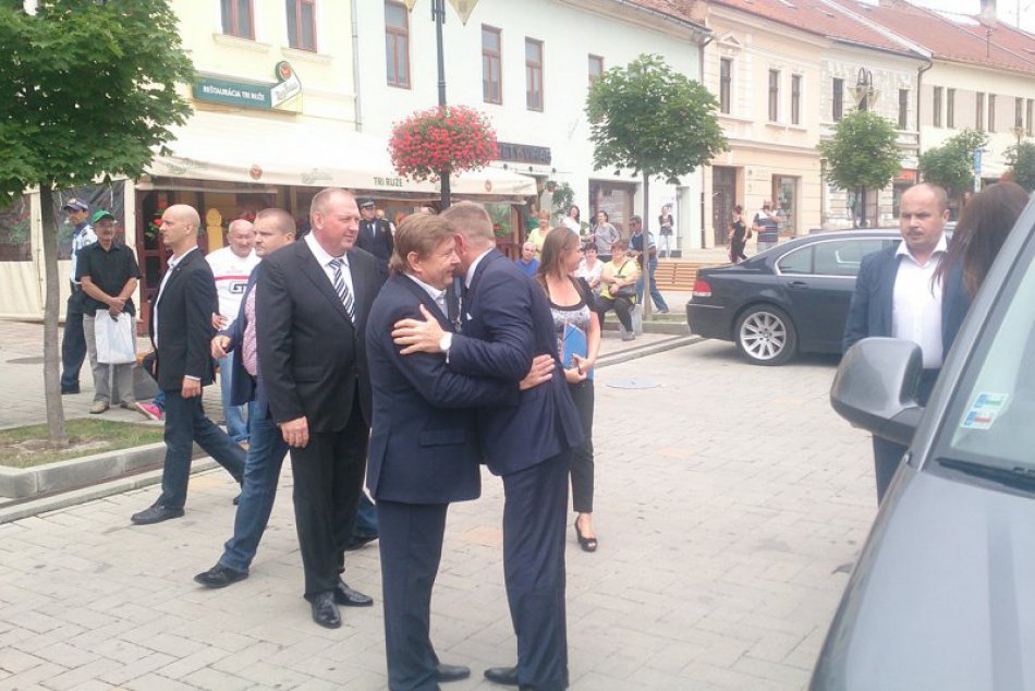Ilustračný obrázok k článku Premiér Robert Fico v Rožňave: Pozrite si FOTO z jeho návštevy ako prví!
