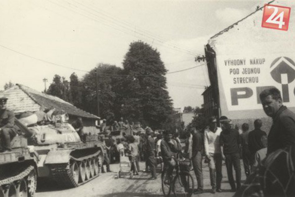 Ilustračný obrázok k článku Zábery, z ktorých ešte aj dnes behá mráz po chrbte: August 1968 v Michalovciach zachytený na unikátnych fotkách!