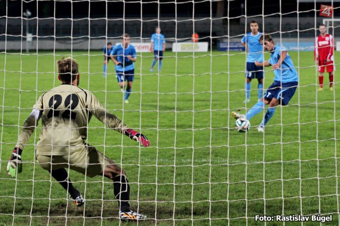 Ilustračný obrázok k článku Futbalisti remizovali na trávniku Žiliny: Bod im stačil na priebežné prvé miesto!