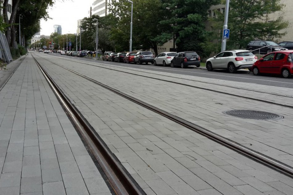 Ilustračný obrázok k článku Bratislavu a Pezinok možno spojí električková trať