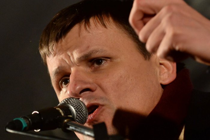 Ilustračný obrázok k článku Polícia vo štvrtok "kula pikle" so spoločnosťou Pohotovosť, myslí si Aloj Hlina