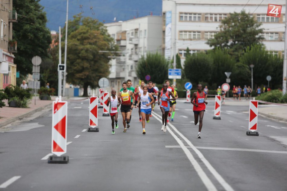 Ilustračný obrázok k článku Veľká uzávierka ciest po celej Bystrici: S akými obmedzeniami rátať počas maratónu?