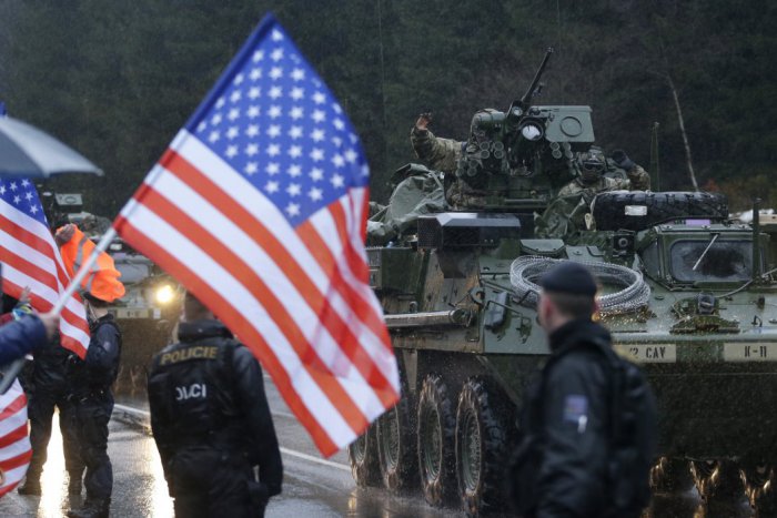 Ilustračný obrázok k článku Na Slovensko dnes príde americký vojenský konvoj. Bude vítaný, či kritizovaný?