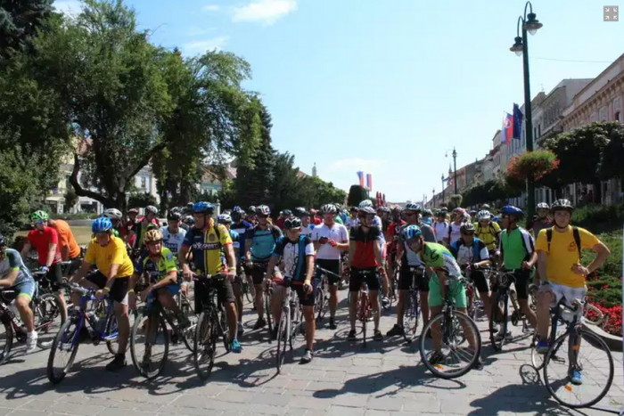 Ilustračný obrázok k článku Účastníci cyklomaratónu v našom meste ukázali srdce: Veľmi pekná pomoc prešovským rodinám s ťažkými osudmi!