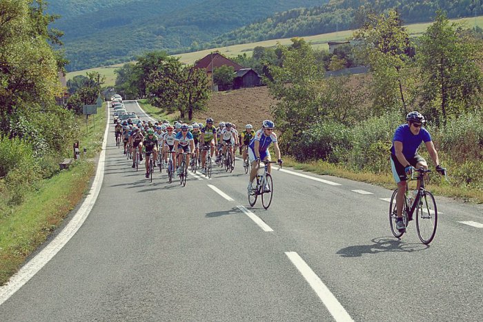 Ilustračný obrázok k článku Rožňavčania uzavreli cyklistickú sezónu pretekmi: Štartovali desiatky nadšencov