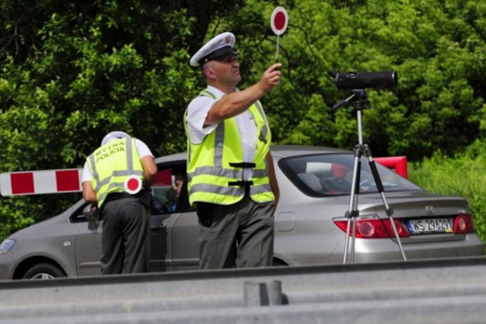 Ilustračný obrázok k článku Bilancovanie mužov zákona tohtoročného leta: Alkohol, prekročená rýchlosť aj usmrtenia na košických cestách