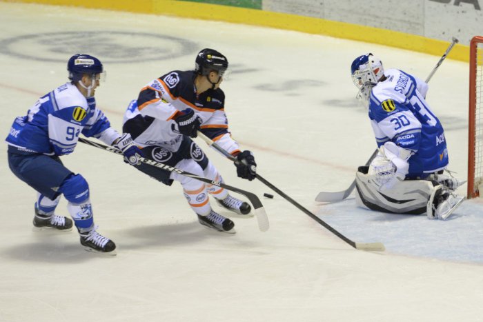 Ilustračný obrázok k článku Oceliari sa dočkali trojbodového víťazstva: Na domácom ľade zdolali kamzíkov z Popradu!