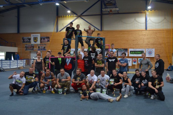 Ilustračný obrázok k článku Obrazom: Street workout freestyle trophy o pohár mesta Rožňava