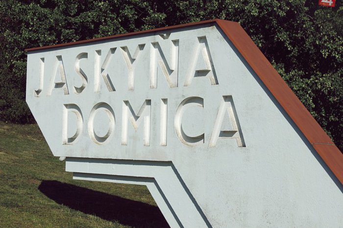 Ilustračný obrázok k článku Mreže v jaskyni Domica už nie sú. Hraničný kameň však v podzemí zostal