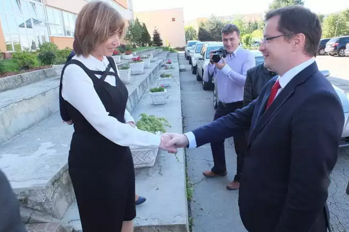 Ilustračný obrázok k článku V školskej jedálni v Prešove všetci len tak dvíhali hlavy: Primátorka s ministrom na obede!