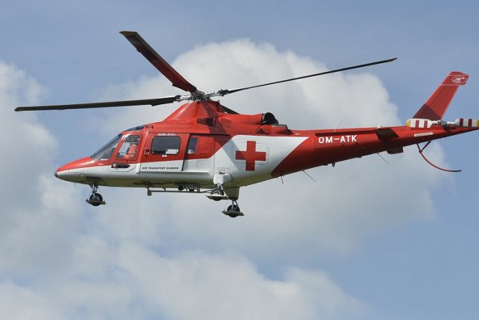 Ilustračný obrázok k článku Nešťastie v lese pri Žiline: Zraneného robotníka previezli leteckí záchranári do nemocnice