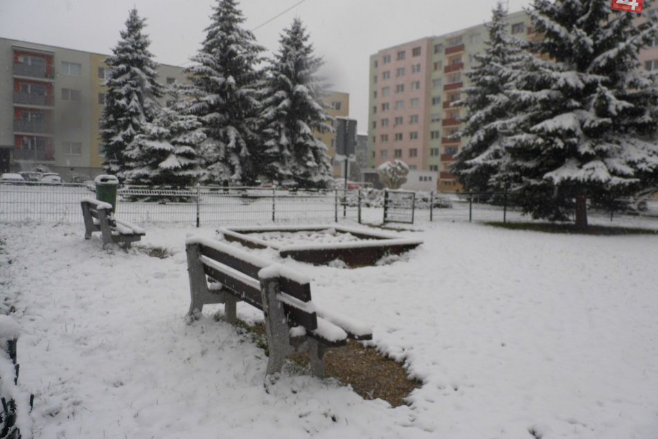 Ilustračný obrázok k článku Mikulášanov čakalo ráno veľké prekvapenie: Prvý sneh v októbri na FOTKÁCH