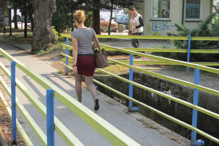 Ilustračný obrázok k článku Mesto zrekonštruuje lávky pre peších cez rieku Žitava: Koľko to bude celé stáť?