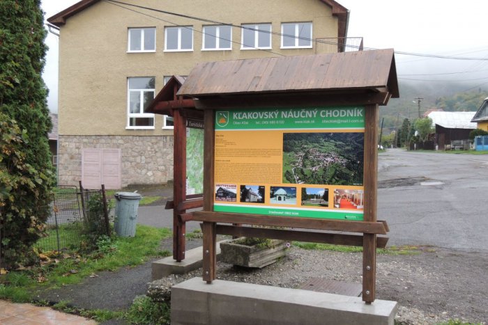 Ilustračný obrázok k článku Skvelá správa pre milovníkov turistiky: V obci pod Vtáčnikom vznikol nový náučný chodník