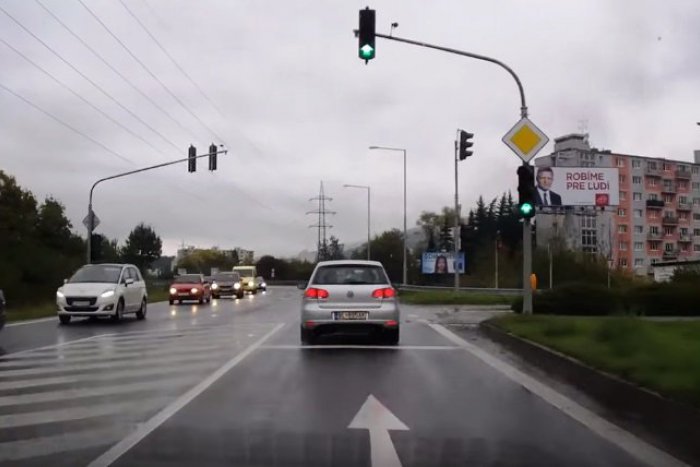 Ilustračný obrázok k článku V Môťovej opäť spustili semafory, mesto už pozná reakcie vodičov: Toto ale príliš nepoteší!