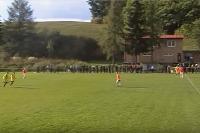 Ilustračný obrázok k článku Parádny futbalový moment z dediny pri Žiline: Hráč strelil gól, aký sa len tak nevidí!