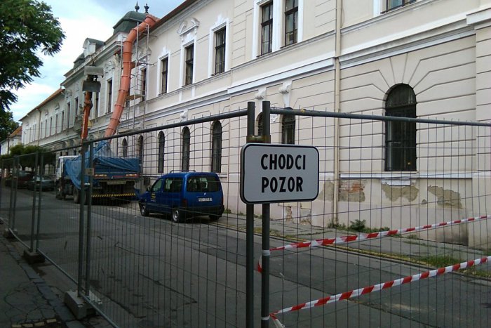 Ilustračný obrázok k článku Rekonštrukciu radnice zaplatíme aj z mestskej kasy: Náklady naviac sú takmer 200 tisíc