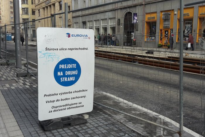 Ilustračný obrázok k článku Podnikatelia zo Štúrovej rezignovali: Ani zrekonštruovaná ulica nám už straty a zákazníkov nevráti