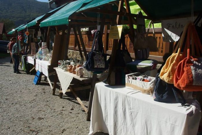 Ilustračný obrázok k článku Remeselnícky trh a burza starožitností: Príďte zažiť zaujímavý deň do obce neďaleko Rožňavy