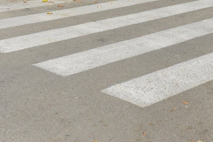 Ilustračný obrázok k článku Chodcom sa bude kráčať bezpečnejšie: Samospráva chce dať osvetliť priechody