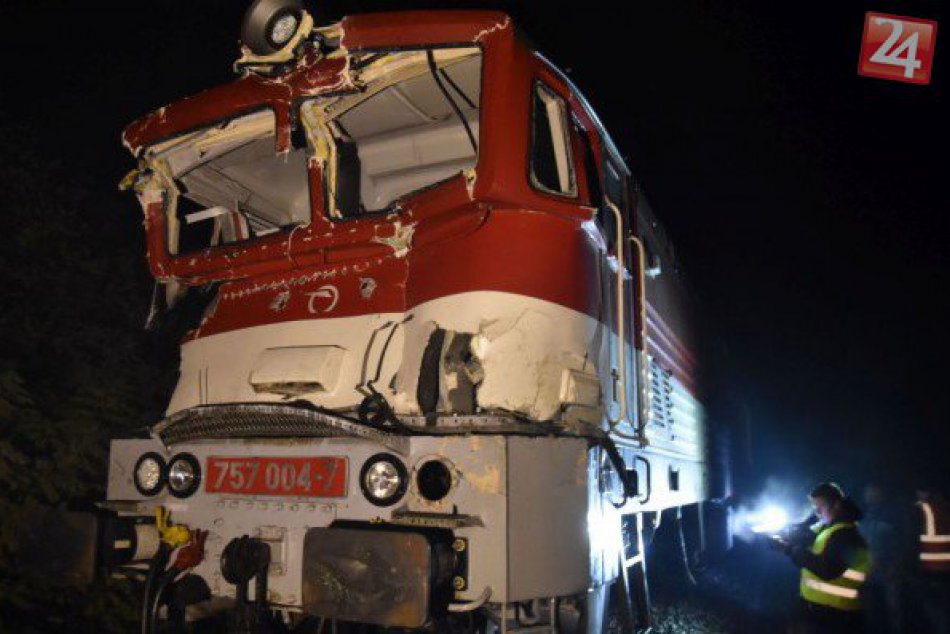 Ilustračný obrázok k článku Na priecestí medzi Humenným a Michalovcami došlo k vážnej nehode: Zrážka rýchlika s kamiónom! FOTO