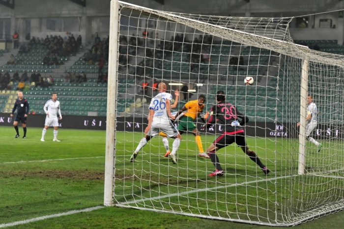 Ilustračný obrázok k článku Ružomberskí futbalisti po polčasovej remíze prehrali zápas v Žiline o dva góly