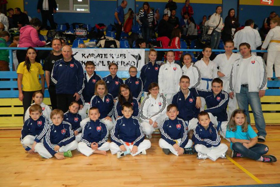 Ilustračný obrázok k článku Majstrovstvá Tatranskej únie karate: Central karate klub Poprad si odniesol 29 medailí