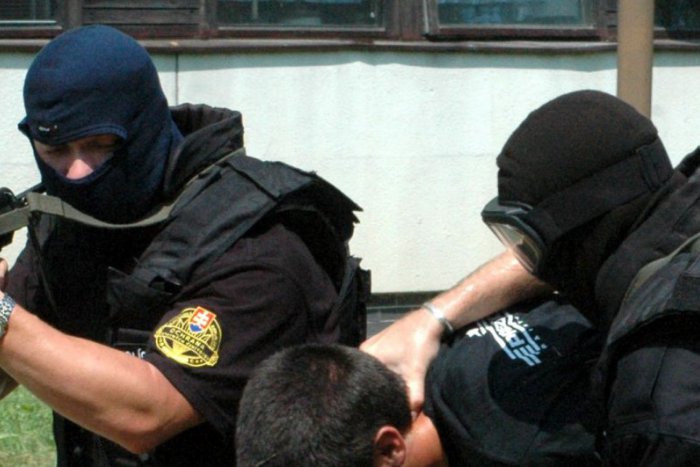 Ilustračný obrázok k článku Zásah kukláčov na Rúbanisku: Čo sa tam dialo?