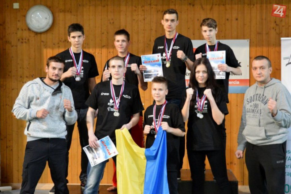 Ilustračný obrázok k článku Michalovskí kicboxeri vybojovali vyše 10 medailí: Tvrdé VIDEO priamo zo zápasu ako dôkaz