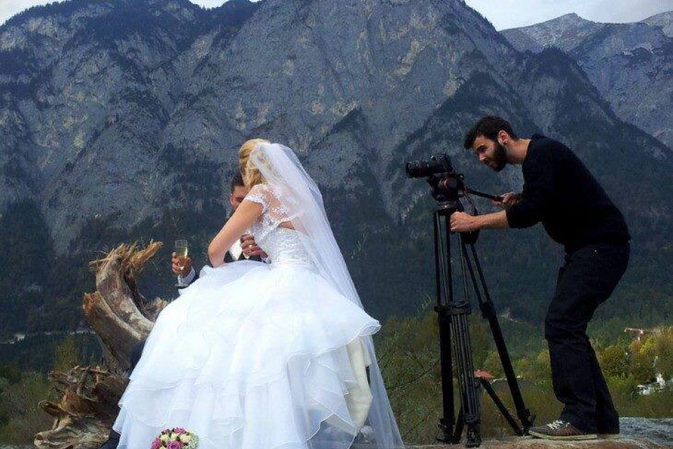 Ilustračný obrázok k článku Kameraman Andrej o svadobných videách: Brezňania, zabudnite konečne na trojhodinovú nudu, toto je IN!