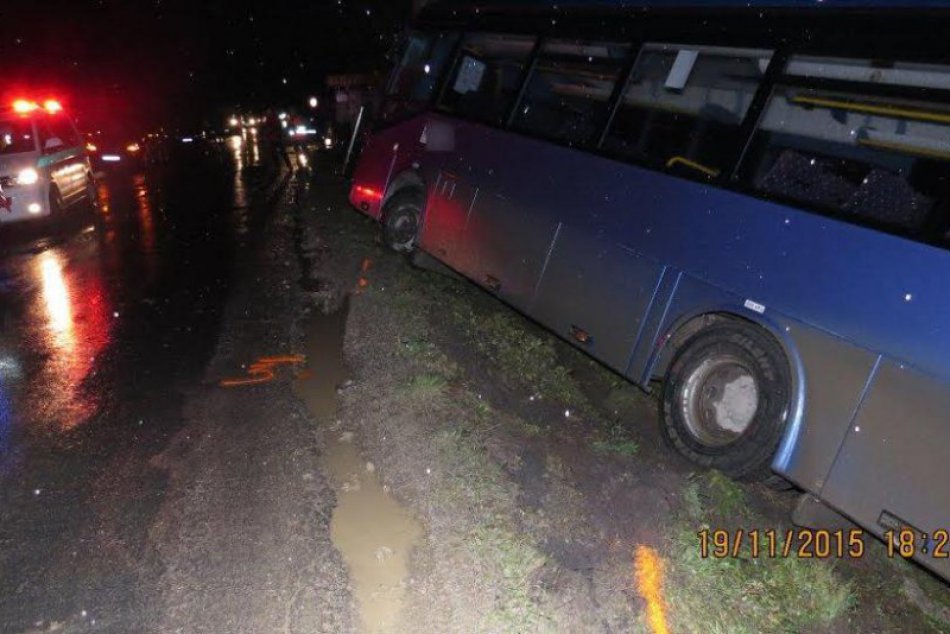 Ilustračný obrázok k článku V dedine pri Žiline havaroval autobus: Vodič nafúkal 1,69 promile!