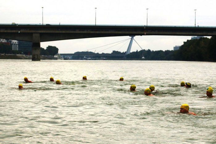 Ilustračný obrázok k článku Otužilci si opäť zaplávajú v studených vodách Dunaja. Vyskúšate to aj vy?
