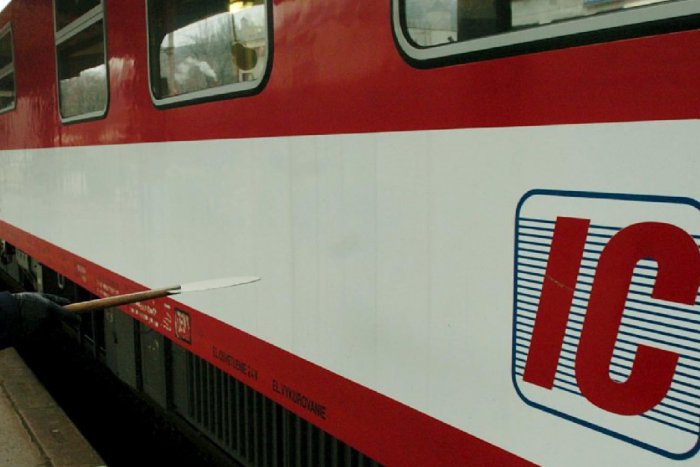 Ilustračný obrázok k článku IC vlaky na trati Bratislava do metropoly východu končia: Čo na to súkromný dopravca?