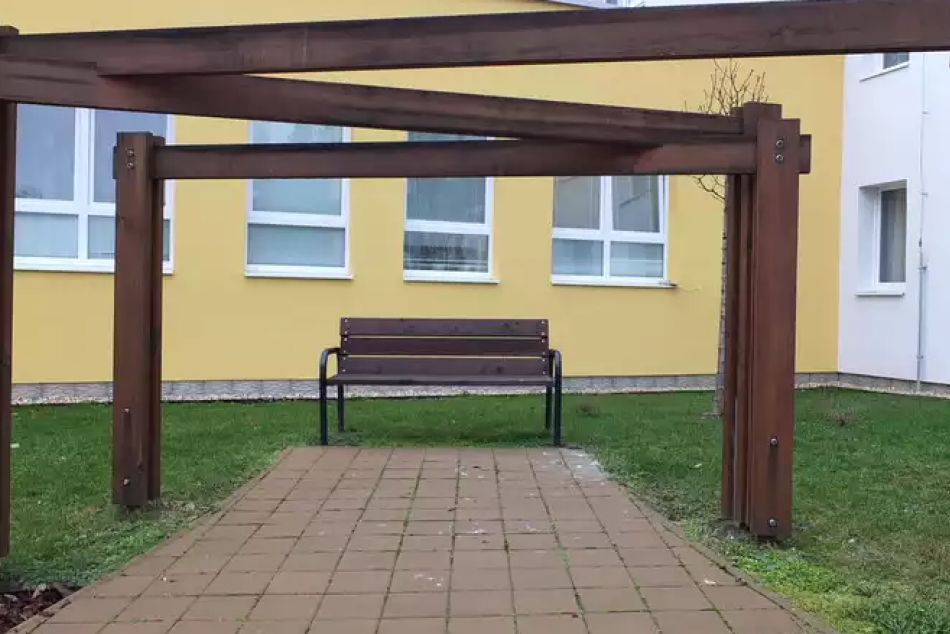 Ilustračný obrázok k článku Mestskí poslanci v Prešove: Schválili doplnok, vďaka ktorému v zariadení Náruč budú k dispozícii aj nadštandardné služby!