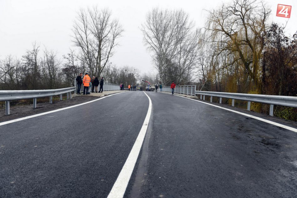 Ilustračný obrázok k článku Most Zálesie – Malinovo – nad Malým Dunajom je po rozsiahlej rekonštrukcii opäť otvorený pre verejnosť