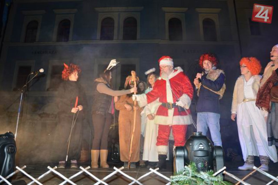 Ilustračný obrázok k článku Vytvorte Mikuláša a vyhrajte: Mesto vyrukovalo so súťažou