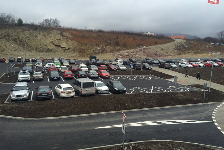 Ilustračný obrázok k článku V Europe pribudlo nové parkovisko. Pripravených je 179 miest
