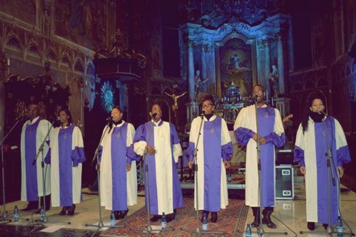 Ilustračný obrázok k článku FOTO: Počas európskeho turné sa zastavili aj v Rožňave, gospeloví speváci z Ameriky priniesli nevšednú atmosféru!