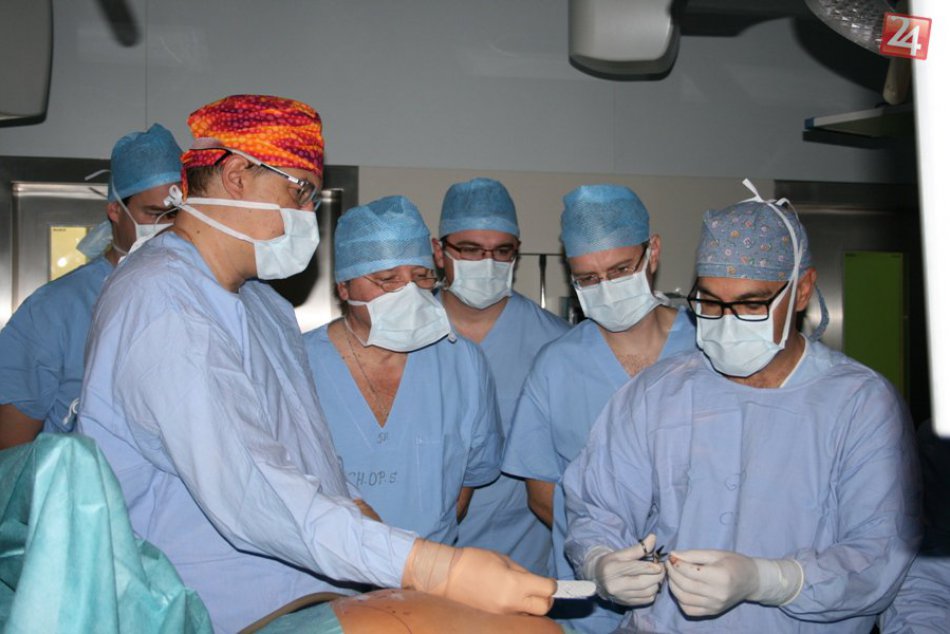 Ilustračný obrázok k článku Košickí špecialisti už vyše roka testujú unikátnu operačnú techniku: So špecialistom z Izraela ju už učia ostatných! FOTO