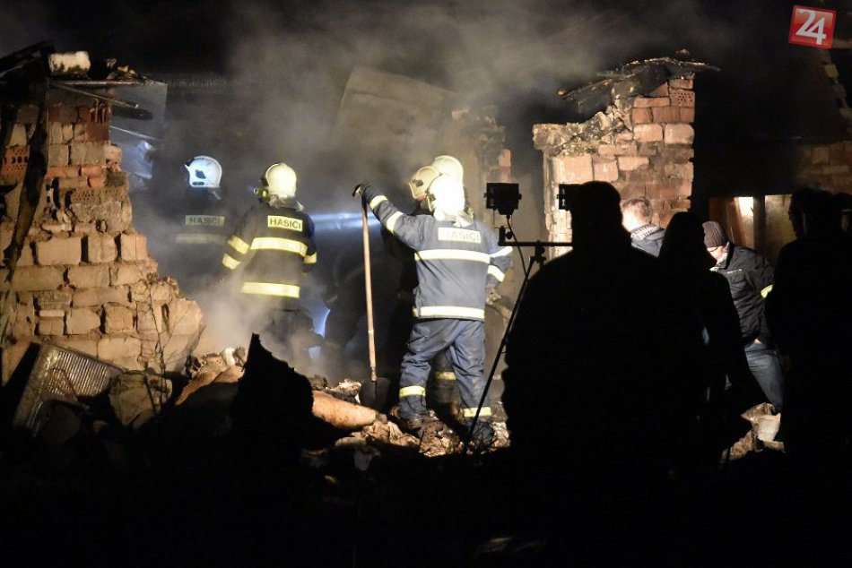 Ilustračný obrázok k článku Horúca noc hasičov v našom kraji: Požiar rodinných domov, kantajnerov ale aj kultúrneho domu!