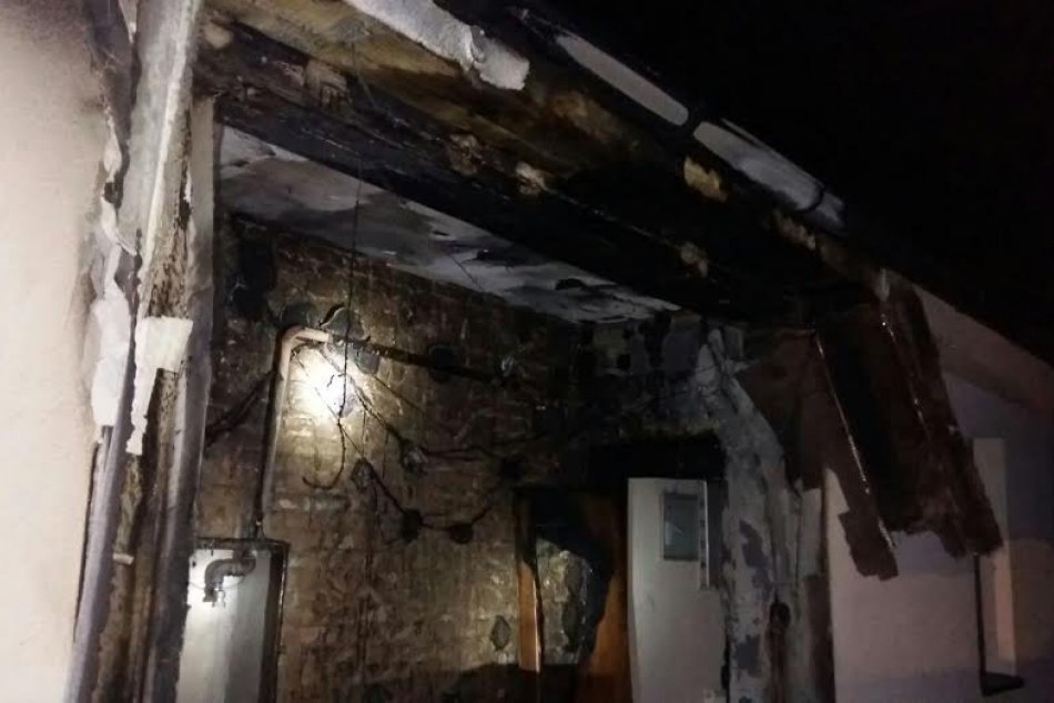 Ilustračný obrázok k článku Nočný zásah hasičov: V Modranke požiar zachvátil rodinný dom!