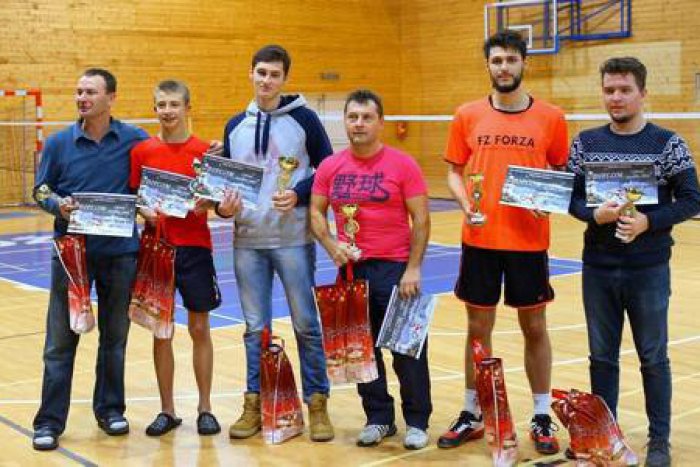 Ilustračný obrázok k článku Kompletné výsledky: Športová hala hostila bedmintonistov na tradičnom turnaji