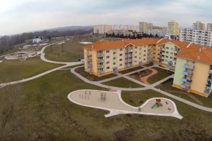 Ilustračný obrázok k článku VIDEO, ktoré poteší každého Topoľčanca: Pozrite si nezvyčajné zábery na naše mesto z poriadnej výšky