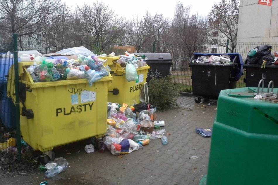 Ilustračný obrázok k článku Kedy k nám prídu smetiari? ROZPIS vývozu odpadu počas sviatkov v Poprade