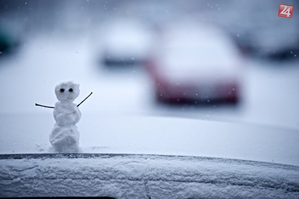 Ilustračný obrázok k článku Michalovský okres varujú pred vyčíňaním Perinbaby: Spadnúť má až 40 cm snehu!