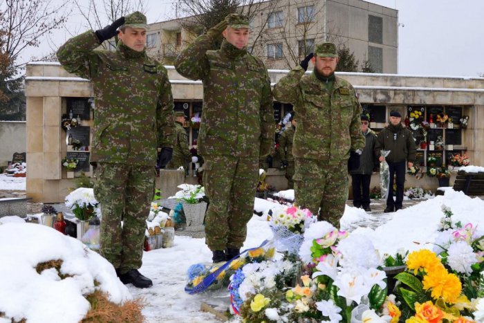 Ilustračný obrázok k článku Desať rokov od tragických udalostí: V Rožňave si pripomenuli vojakov, ktorí zahynuli pri leteckom nešťastí