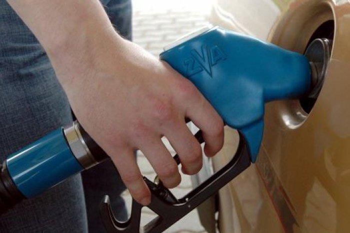 Ilustračný obrázok k článku Šikovný PREHĽAD cien benzínu a nafty v meste: Za koľko tankujeme v Rožňave?
