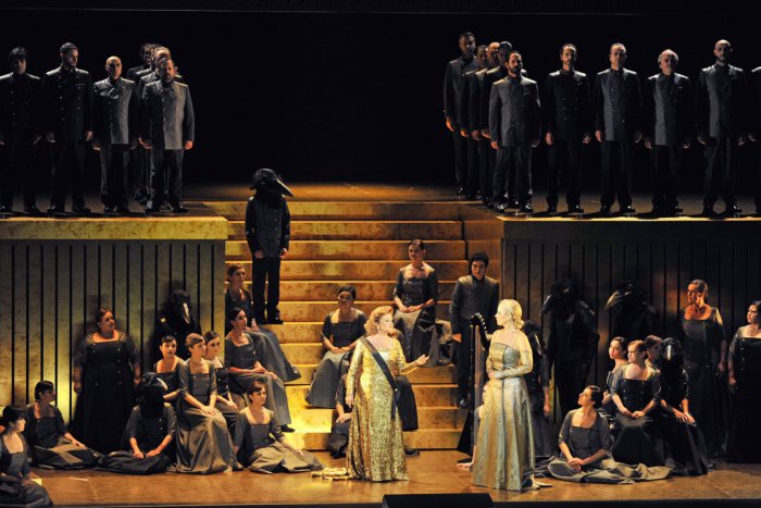 Ilustračný obrázok k článku Slávnostná premiéra v bystrickej Štátnej opere: Mozartova opera s nadčasovým posolstvom