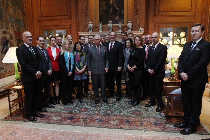 Ilustračný obrázok k článku Rastislav Rosinský z UKF na tento zážitok nikdy zebabudne: Stretol sa s Princom Charlesom